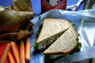 lunch_chicken_salad_sandwich_bread